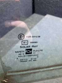 Стекло двери задней левой Chevrolet Tahoe GMT800 2001г.  - Фото 2