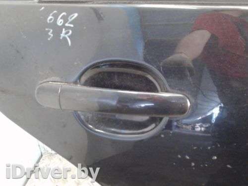 ручка боковой двери наружная зад прав Volkswagen Golf 4 2000г.  - Фото 1