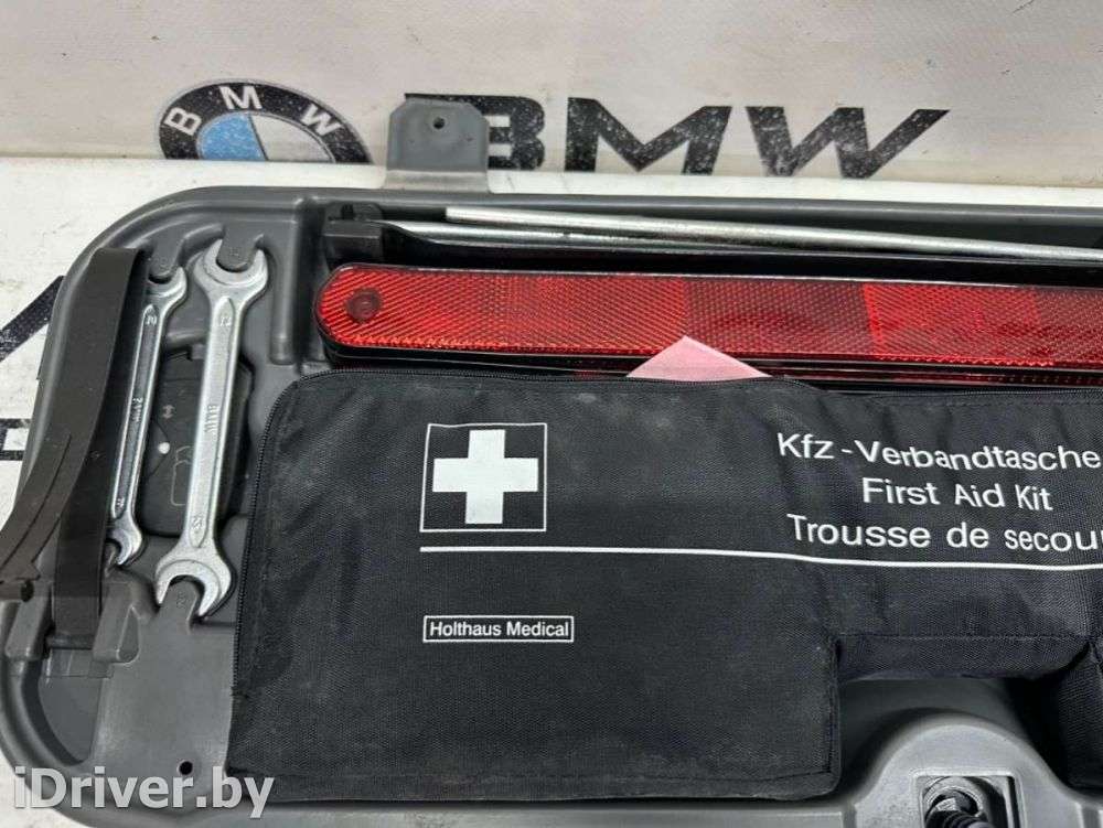 Крышка инструментального ящика BMW 5 E60/E61 2004г.   - Фото 2