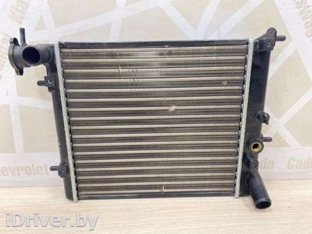 Радиатор охлаждения двигателя Hyundai Accent LC 2002г. 25310-25050 - Фото 1