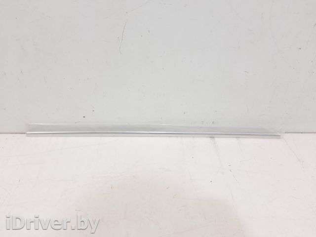 Молдинг двери Mercedes GL X166 2012г. A1667350182 - Фото 1