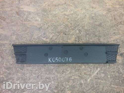 Накладка переднего бампера под номерной знак Ford Kuga 2 2013г. CV4417K945 - Фото 1