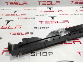 Накладка на порог Tesla model Y 2020г. 1497741-00-B,1497649-00-B - Фото 4