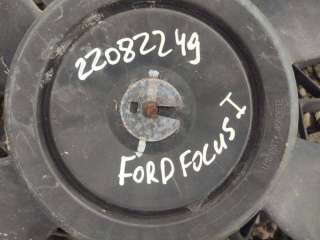 Вентилятор радиатора Ford Focus 1 2002г.  - Фото 4