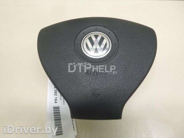 Подушка безопасности в рулевое колесо Volkswagen Golf PLUS 1 2006г. 1K0880201CA - Фото 1