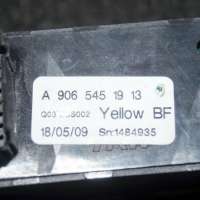Кнопка стеклоподъемника переднего левого Mercedes Sprinter W906 2007г. A9065451913 , art115039 - Фото 5