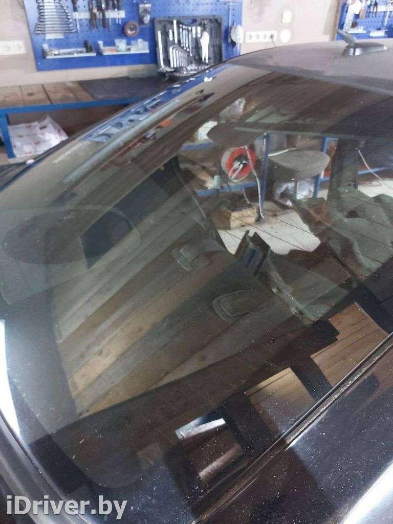 стекло заднее Cadillac CTS 1 2005г.   - Фото 1