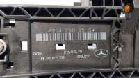 Кронштейн ручки двери передней правой Mercedes E W212 2009г. A2047602434 - Фото 3