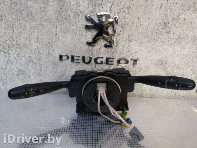 Переключатель подрулевой (стрекоза) Peugeot 307 2005г.  - Фото 1