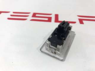 Фонарь салона (плафон) Tesla model S 2015г. 1007151-70-E - Фото 4