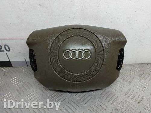 Подушка безопасности водителя Audi A8 D2 (S8) 2001г. 4B0880201 - Фото 1