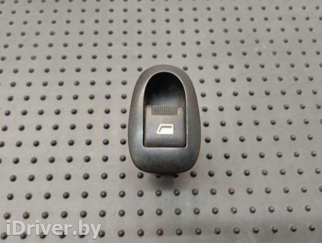Кнопка стеклоподъемника Peugeot 406 2000г. 2594301 - Фото 1