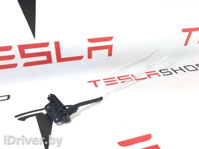 Подсветка номера Tesla model S 2021г. 1627365-01-B - Фото 1