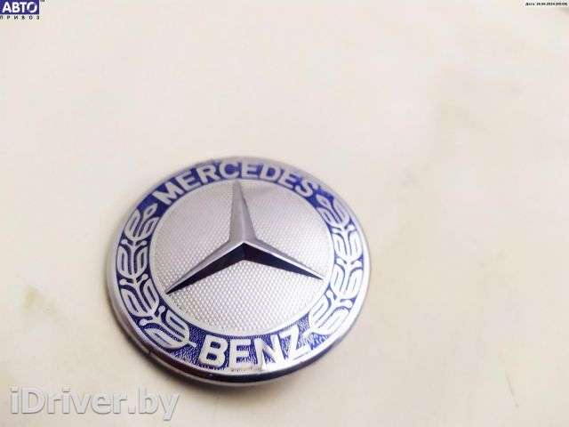 Эмблема Mercedes C W203 2001г. 1298880116 - Фото 1