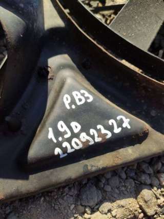 Вентилятор радиатора Volkswagen Passat B3 1990г.  - Фото 6