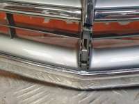 решетка радиатора Mercedes E W212 2013г. A2128801383 - Фото 4
