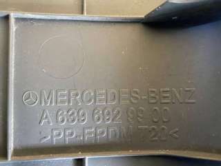Обшивка стойки (накладка) Mercedes Viano 2003г. 6929900,6396929900 - Фото 3