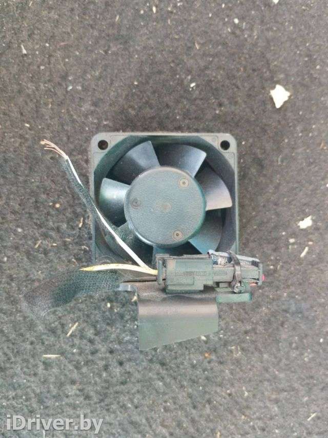 Вентилятор охлаждения отсека электроники Peugeot 807 2004г.  - Фото 1