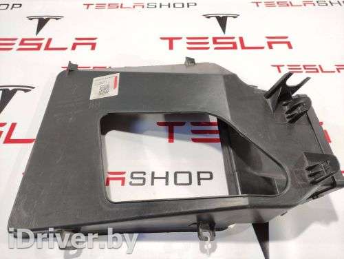 Дефлектор радиатора правый Tesla model S 2020г. 1058024-00-C,1058072-00-C - Фото 1