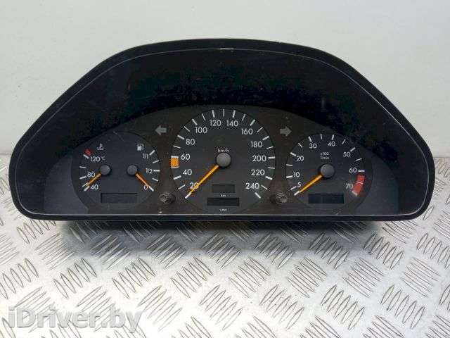 Щиток приборов (приборная панель) Mercedes C W202 1995г. A2025404811 - Фото 1
