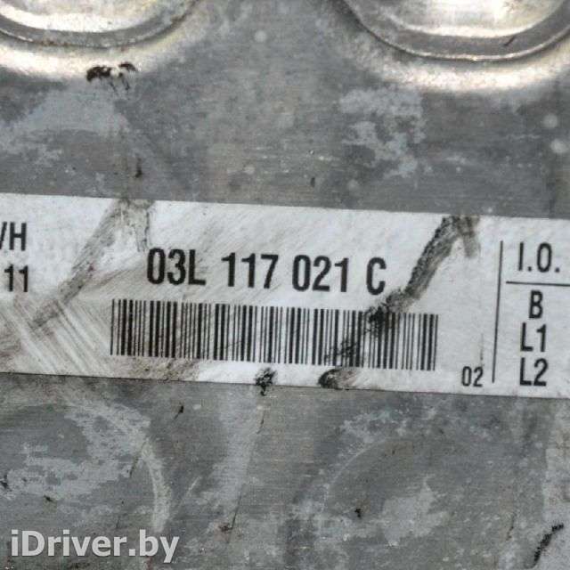 Радиатор масляный Audi A4 B8 2010г. 03L117021C , art134766 - Фото 1