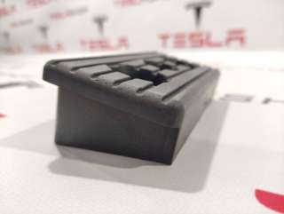 Опора под домкрат (поддомкратная подушка) Tesla model S 2015г. 1009124-00-C - Фото 2