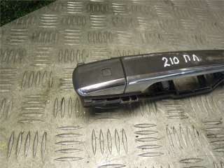 Ручка наружная передняя левая Mercedes E W210 1999г.  - Фото 2