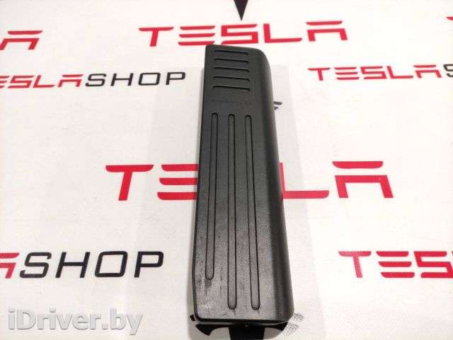 Панель для отдыха ноги водителя Tesla model S 2015г. 6005968-00-C,6005968-88-C - Фото 1