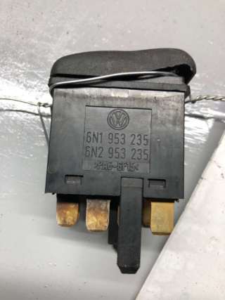Кнопка аварийной сигнализации Volkswagen Polo 3 1998г. 6N1953235, 6N2953235 - Фото 3