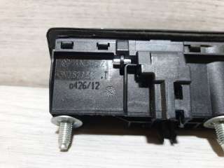 Кнопка открывания багажника Audi Q3 1 2012г. 5N0827566T - Фото 3