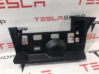 1009478-00-C,1016343-00-B,6007716-00-C Пластик салона к Tesla model S Арт 9917349