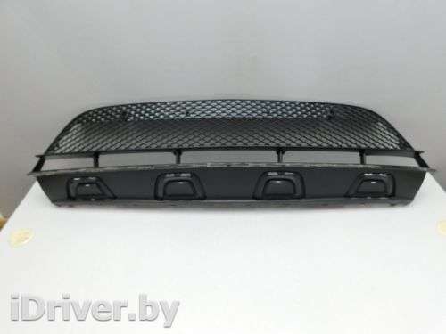 Решетка в бампер центральная Mercedes GLC w253   - Фото 1
