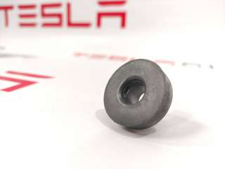 Подушка крепления радиатора Tesla model S 2020г. 1042874-00-A - Фото 4