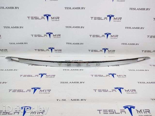 Молдинг крышки багажника Tesla model S 2014г. 1011685-00,1026649-00,1025776-00 - Фото 1