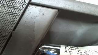 Ручка внутренняя Audi A2 2001г. 8Z0837020B - Фото 2