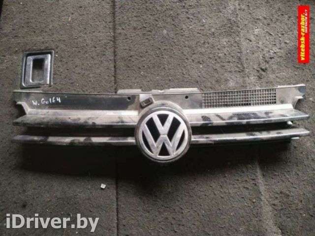 Решетка радиатора Volkswagen Golf 4 1998г. 1J0853655B - Фото 1