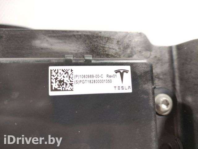 Блок управления пневмоподвеской Tesla model S 2018г. 1007493-00-G,1060989-00-C - Фото 1