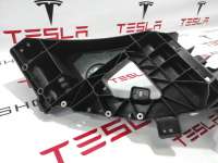 1043612-00-F крепление фары правой к Tesla model X Арт 9901630