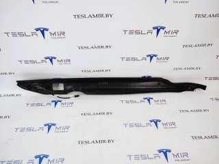 Накладка крышки багажника левая Tesla model S 2018г. 6007576-00,1005361 - Фото 2