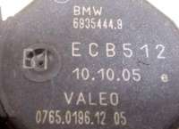 Моторчик заслонки печки BMW X5 E53 2005г. 6935444.9,VALEO - Фото 3