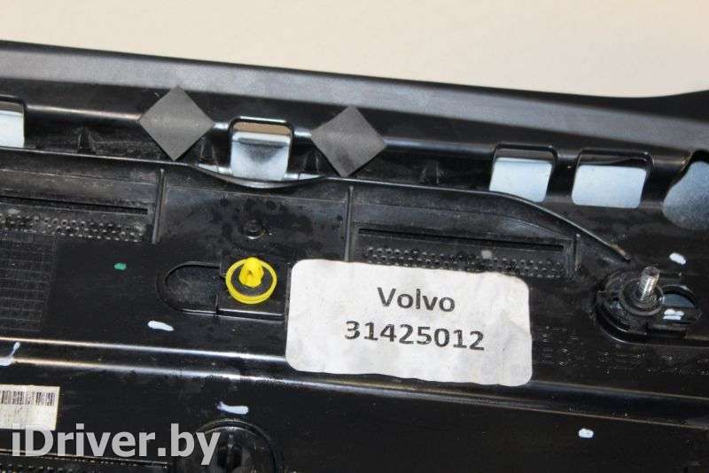 Спойлер двери багажника Volvo V60 1 2011г. 39804000  - Фото 2