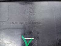 накладка двери багажника Mitsubishi Outlander 3 restailing 2 2015г. 5817A265HE, 5817a265 - Фото 13