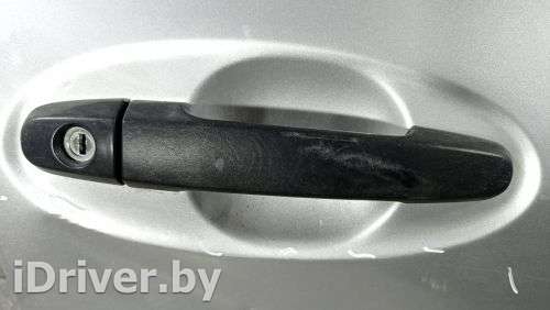 Ручка наружная передняя правая Toyota Yaris 2 2007г.  - Фото 1