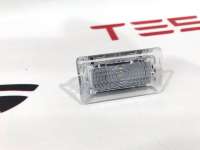 1007151-80-E,1007151-70-E,1007151-90-E Фонарь салона (плафон) к Tesla model S Арт 9906502