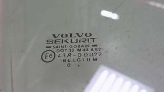 Стекло двери Volvo V40 1 2001г.  - Фото 2