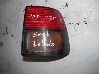Фонарь задний правый Seat Toledo 1 1992г.  - Фото 2