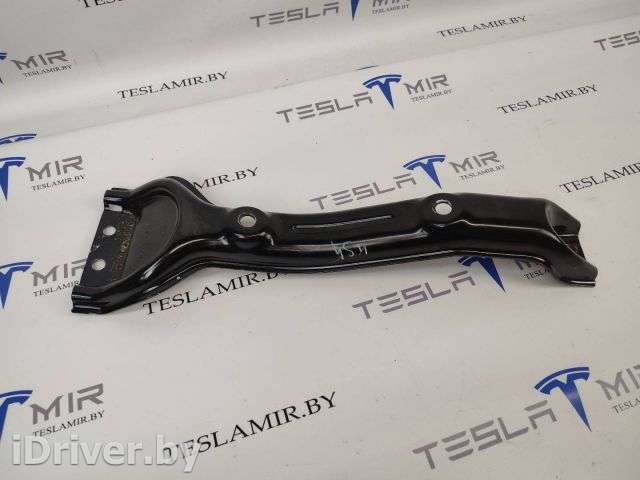 крепление сиденья Tesla model 3 2021г. 1098704-00 - Фото 1
