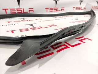 Уплотнитель Tesla model 3 2018г. 1090500-00-K - Фото 2