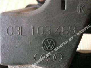 Клапанная крышка Volkswagen Passat B6 2009г. 03L103469, 03L129969D - Фото 2