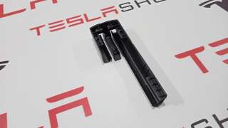 1031675-00-A Пластик салазок сиденья Tesla model S Арт 9883267, вид 3